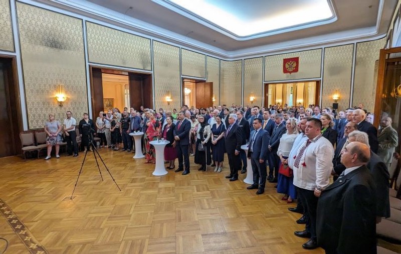 Diana Șoșoacă, din nou la Ambasada Rusiei, unde trimisul special al Moscovei a vorbit despre „expansiunea neocolonială” a statelor NATO şi UE
