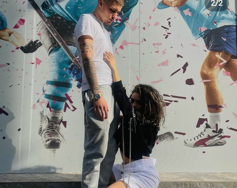 Mario Mutu, în ipostaze ciudate cu o tânără. Băiatul lui Mutu și al Alexandrei Dinu are 20 de ani