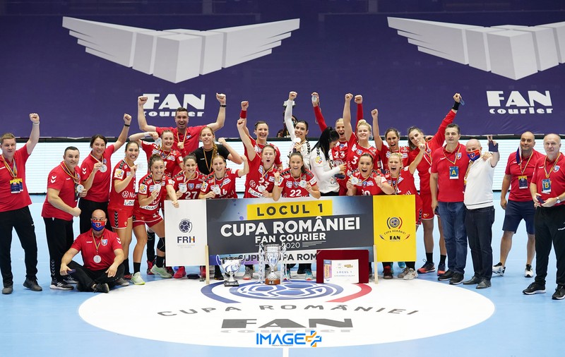 SCM Râmnicu Vâlcea a cucerit Cupa României la handbal feminin. CSM Bucureşti, marea perdantă