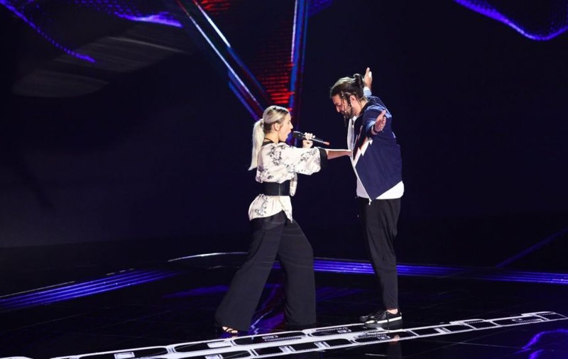 VIDEO | Diana Francesca n-a întors niciun scaun, dar i-a dat doi pumni în stomac lui Smiley. E campioană națională la karate