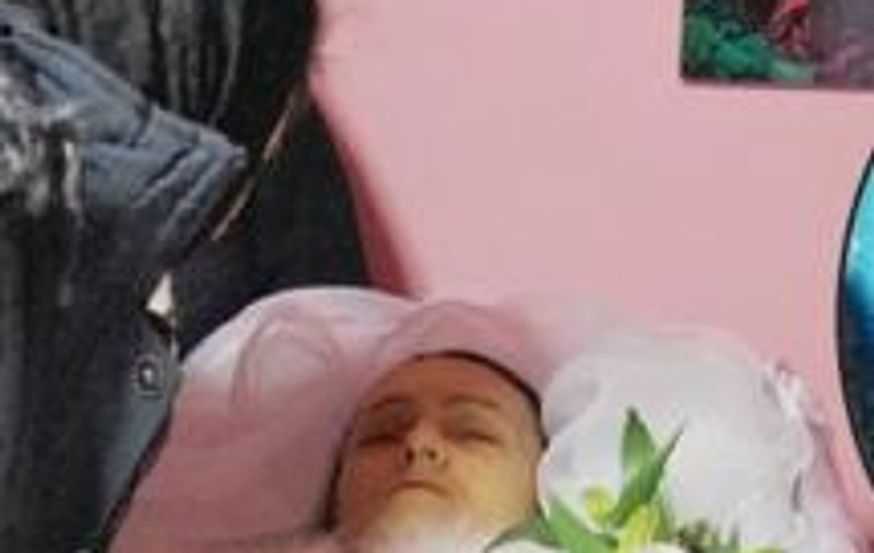 Şi-a ucis nevasta sub ochii copilului!