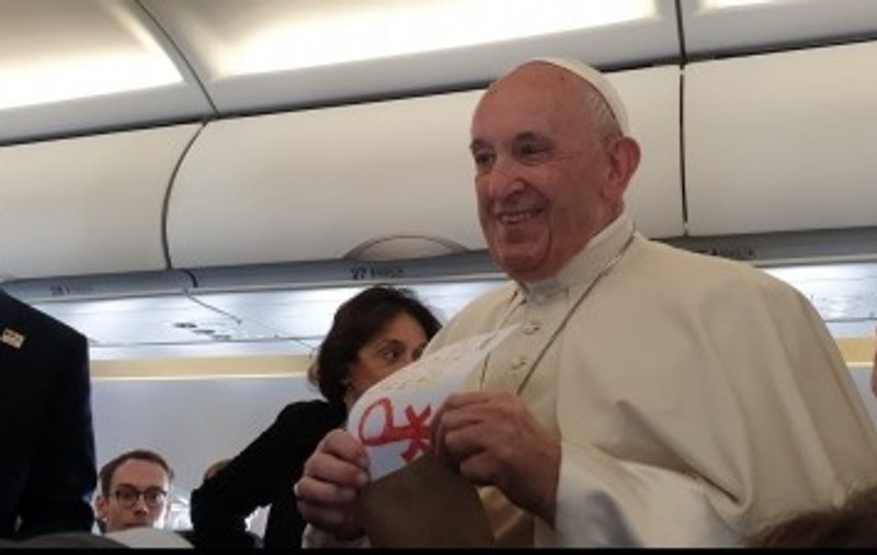 Mesajul Papei Francisc către jurnaliștii care l-au însoțit în avion