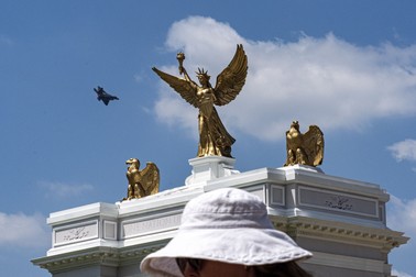 Machetă a Arcului de Triumf propus de președintele Donald Trump