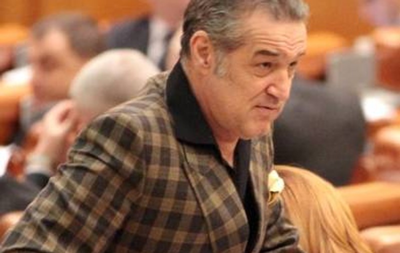 Incredibil: Patru deputați s-au abținut să voteze pentru scoaterea lui Gigi din Parlament!