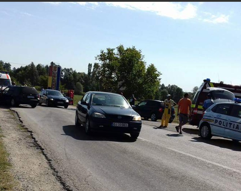Doi polițiști, răniți într-un accident în Gorj. Printre victime este și șeful Poliției Târgu Jiu