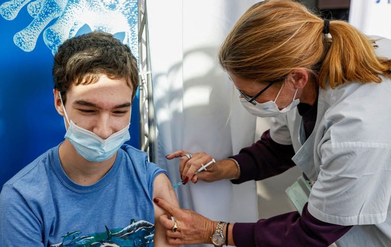 Israelul a început vaccinarea copiilor de peste 12 ani. Ce spune ministrul sănătății despre riscul unor posibile efecte secundare