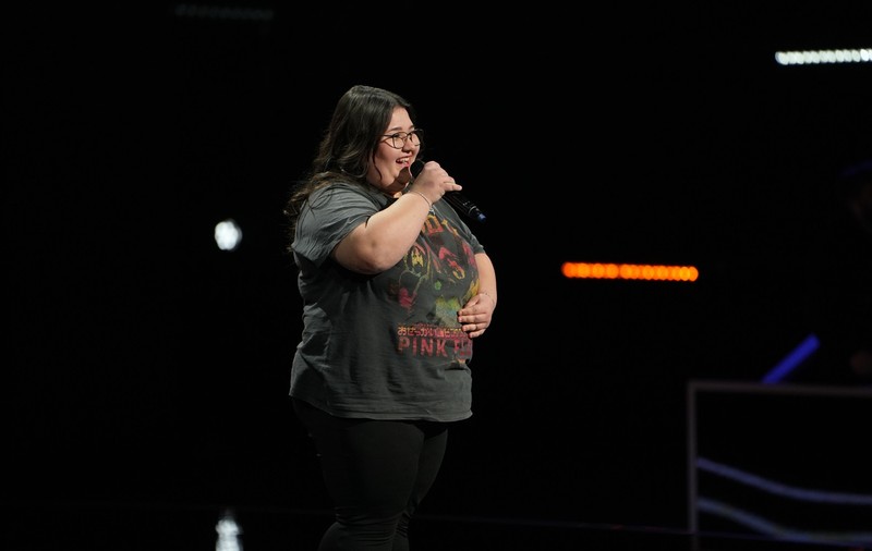 Alexandra, concurenta de la X Factor 2025 care îi cucerește pe jurați încă din prima ediție. „Am mai mers la astfel de concursuri și n-am fost acceptată din cauza felului ȋn care arătam”