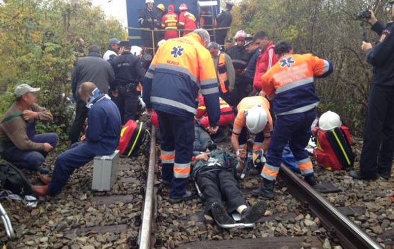 Accident şocant în gara Bârlad! A supravieţuit miraculos după ce a fost prins sub roţile trenului