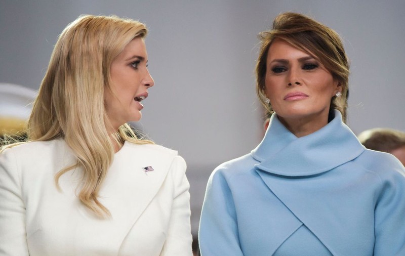 Război la Casa Albă între prima doamnă și fiica președintelui. O nouă carte despre familia Trump arată cum și-a subminat Ivanka mama vitregă
