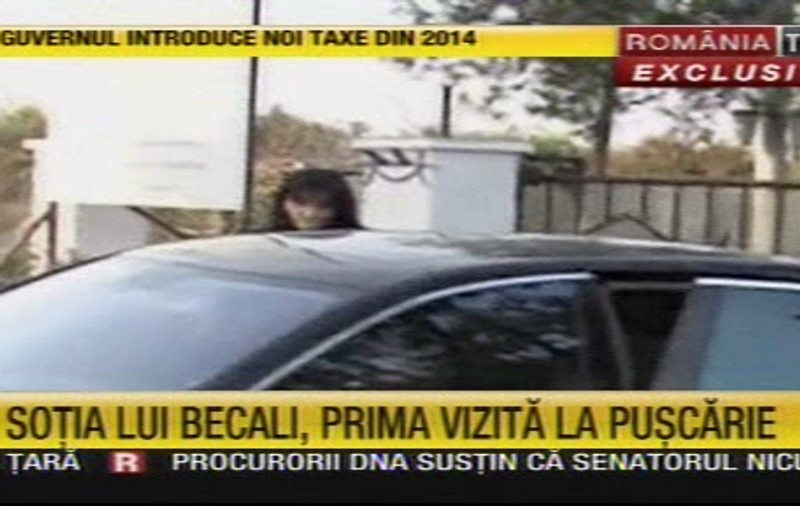 Soţia lui Gigi Becali, în vizită la penitenciarul Poarta Albă