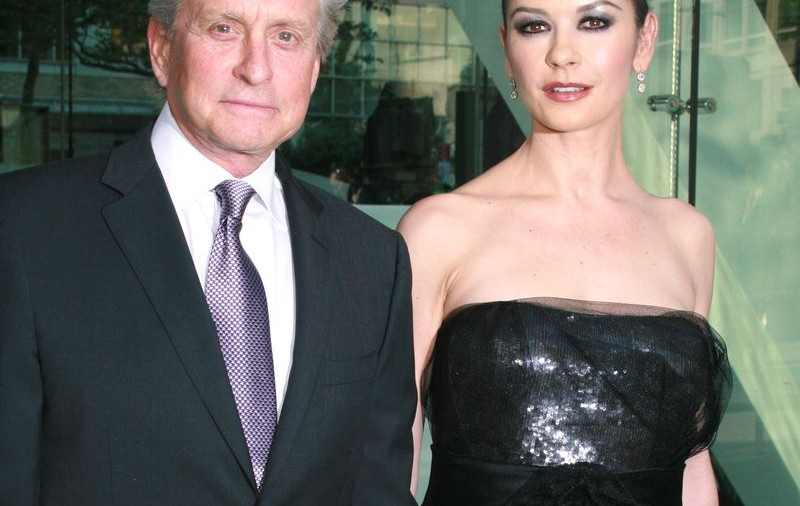Michael Douglas şi Catherine Zeta-Jones îşi reînnoiesc jurămintele de credinţă