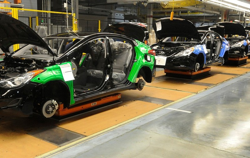 Migranți minori, puși la muncă în fabrici din SUA care au legătură cu companiile Hyundai și Kia, arată o investigație Reuters