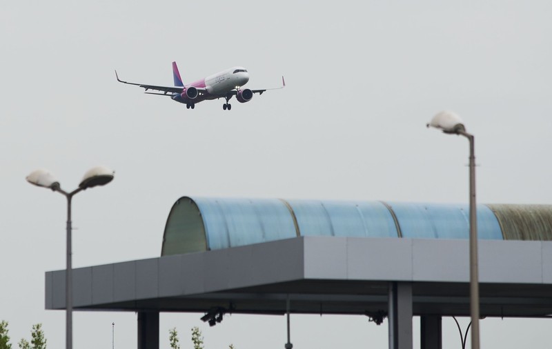 Wizz Air anunță oficial că a anulat toate zborurile din și dinspre Israel. Tarom suplimentează cursele pentru repatrierea românilor