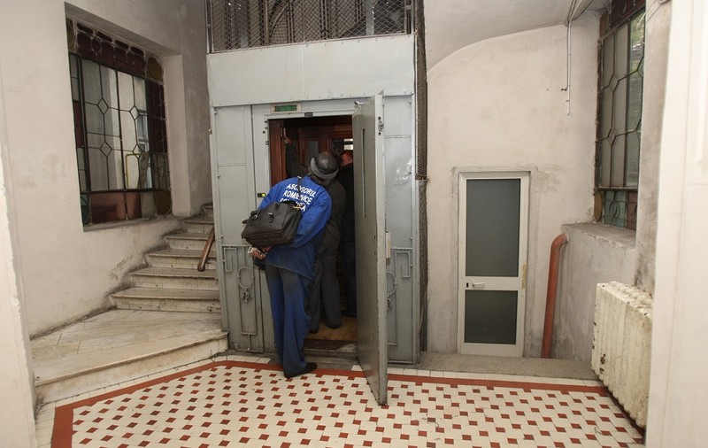 Date îngrijorătoare: mai mult de jumătate dintre lifturile din Capitală au o vechime de peste 30 de ani