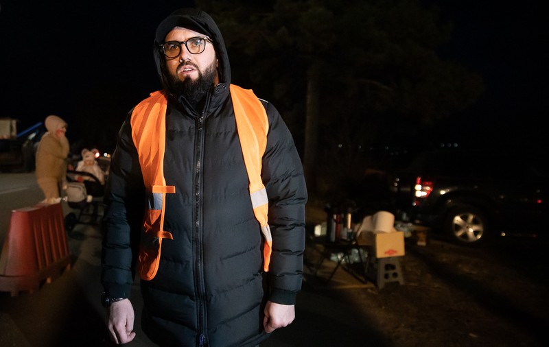 VIDEO. Omul care l-a certat pe premierul Ciucă în Vama Siret critică reacţia lentă a autorităţilor în criza refugiaţilor ucraineni
