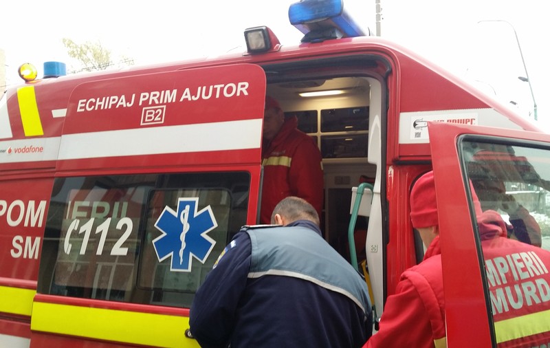 Accident pe linia tramvaiului 41. O femeie a fost lovită de tramvai