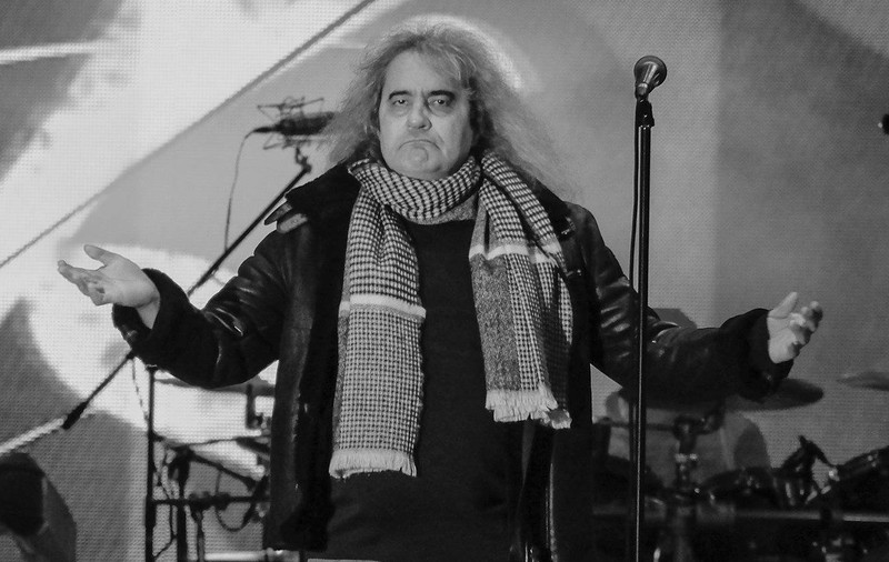 La mulți ani Cristi Minculescu! Solistul împlinește 58 ani și 35 de când a venit în Iris
