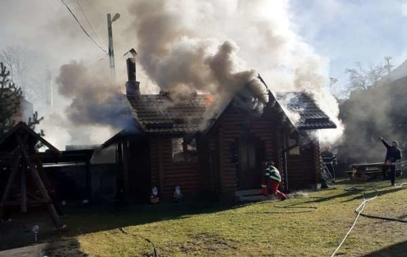 Incendiu la Centrul de recuperare a Persoanelor cu Handicap din Suceava, provocat de o țigară