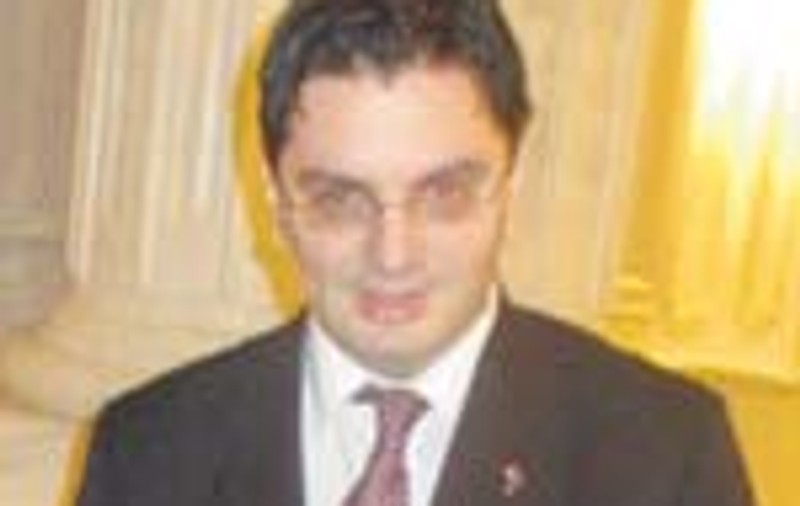 Portofelele politicienilor, la control!