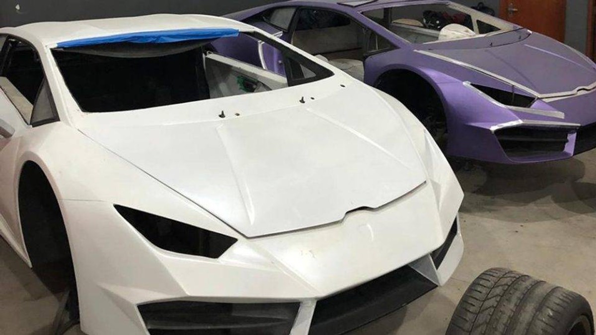 Replici de Ferrari și Lamborghini, fabricate într-o uzină clandestină din Brazilia