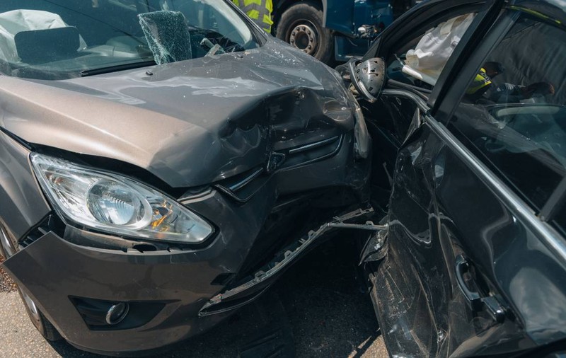 Ce să facă șoferii în caz de accident cu o mașină asigurată de bulgarii interziși în Polonia care au zeci de mii de clienți în România