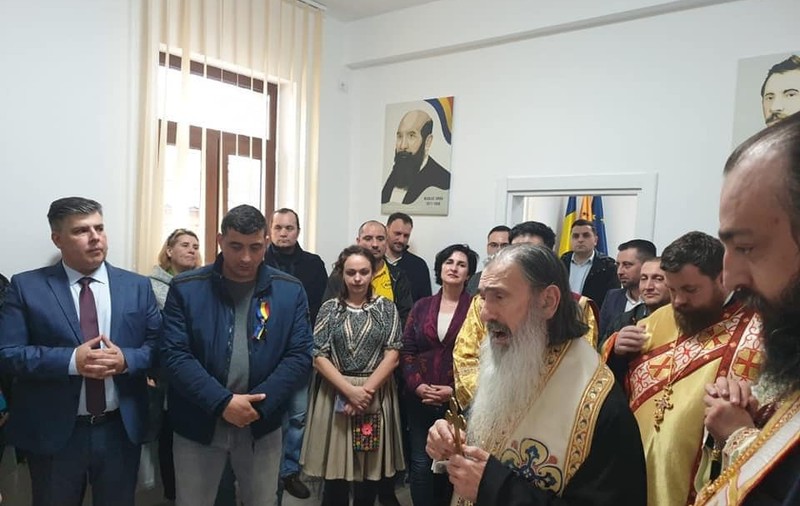 ÎPS Teodosie a sfințit un sediu al partidului AUR. La eveniment a participat și George Simion