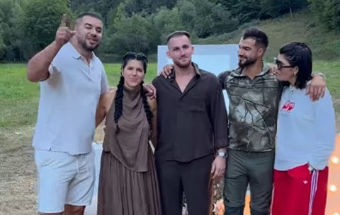 Cuiță Sterp alături de familia lui și de Geta Sterp, care a anunțat că e însărcinată pentru a doua oară la 30 de ani | Foto: Instagram