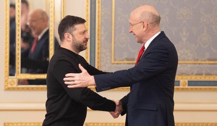 Secretarul britanic al Apărării, John Healey, s-a întâlnit cu Volodimir Zelenski la Palatul Prezidențial din Kiev, pe data de 9 ianuarie 2026. Foto: Profimedia Images