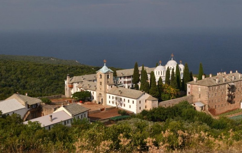 Parlamentul aprobă un milion de euro pentru schitul românesc din Muntele Athos. „E cea mai importantă ambasadă spirituală”