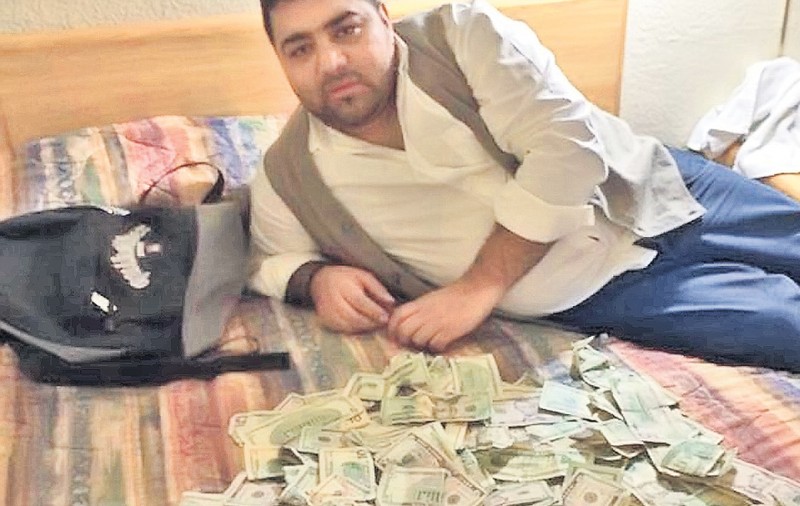 Manelele sunt la putere peste Ocean. Liviu Puştiu’ s-a umplut de bani