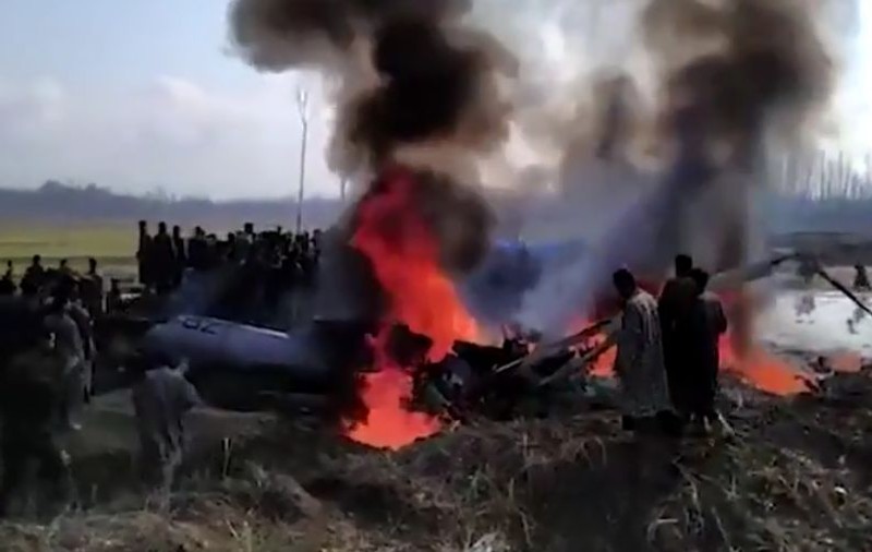 VIDEO | Conflictul din Kashmir escaladează. Pakistanul a doborât două avioane de luptă indiene