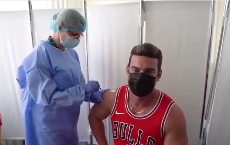 Dorian Popa s-a vaccinat anti-Covid. Artistul a filmat momentul și a publicat imaginile