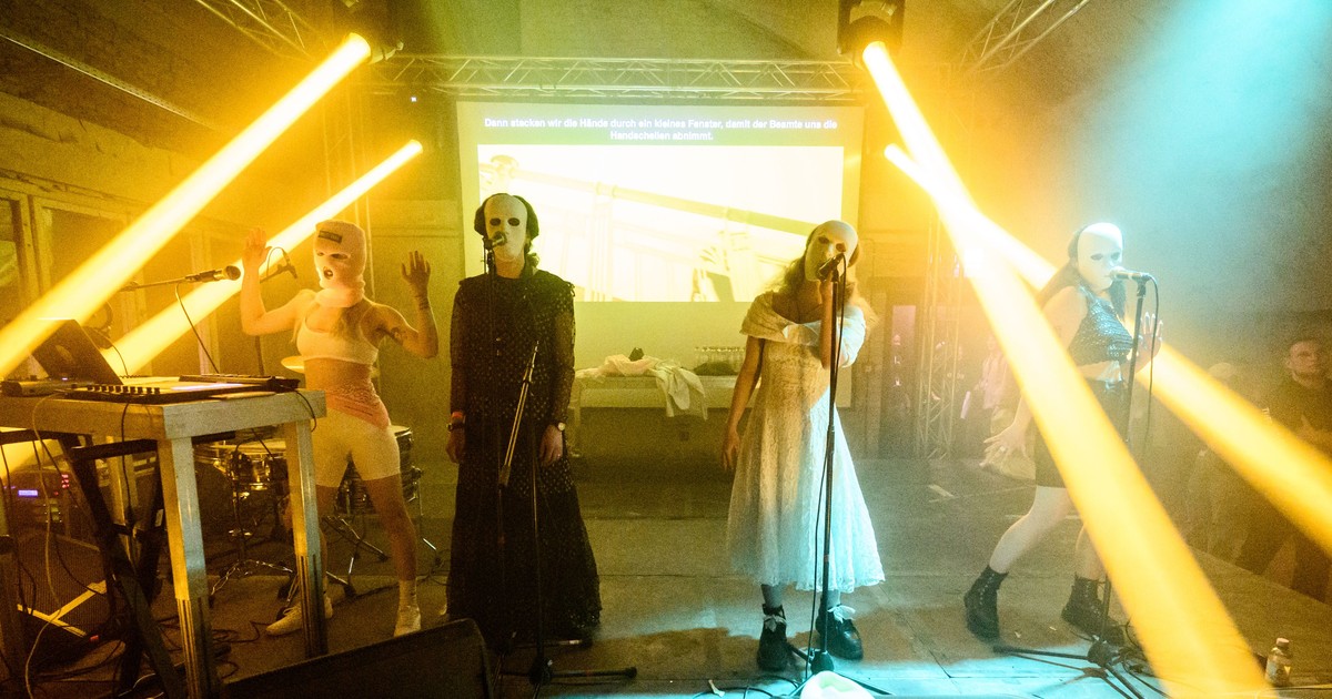 Concertul Pussy Riot din Berlin, la începutul turneului prin Europa