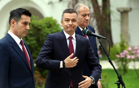 De la stânga la dreapta, Claudiu Manda (secretar general PSD), Sorin Grindeanu (președinte PSD) și Marian Neacșu (fost vicepremier și un om de bază al conducerii partidului). Foto: Dumitru Angelescu / Libertatea