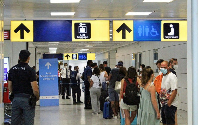 Italia relaxează o parte dintre restricţiile impuse românilor la intrarea în ţară. În ce condiții nu se mai face carantină