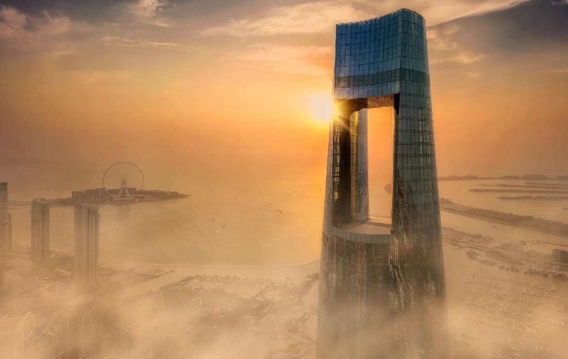 Cel mai înalt hotel din lume, inaugurat în Dubai: are 82 de etaje și peste 1.000 de camere