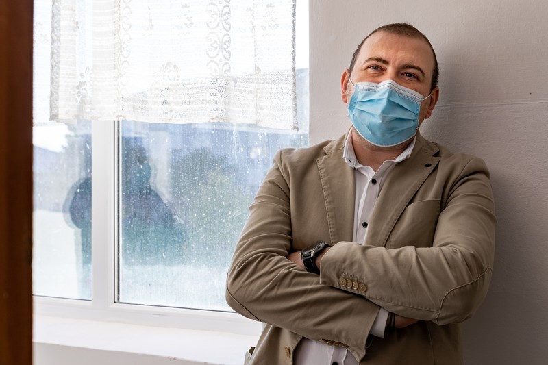 Profesorul Paris speră încă la un ajutor mai consistent decât vorbele de la Ministerul Educaţiei