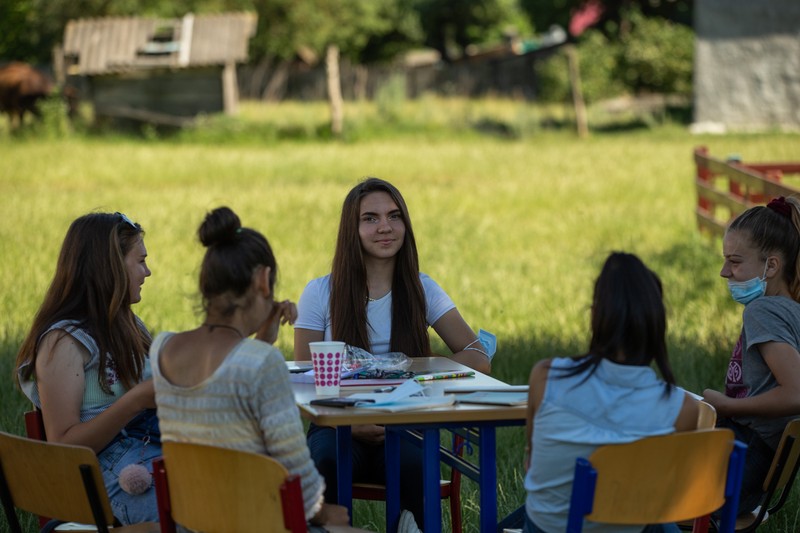 Cosmina spune că a ajutat-o să păstreze interacţiunea cu colegii în pandemie