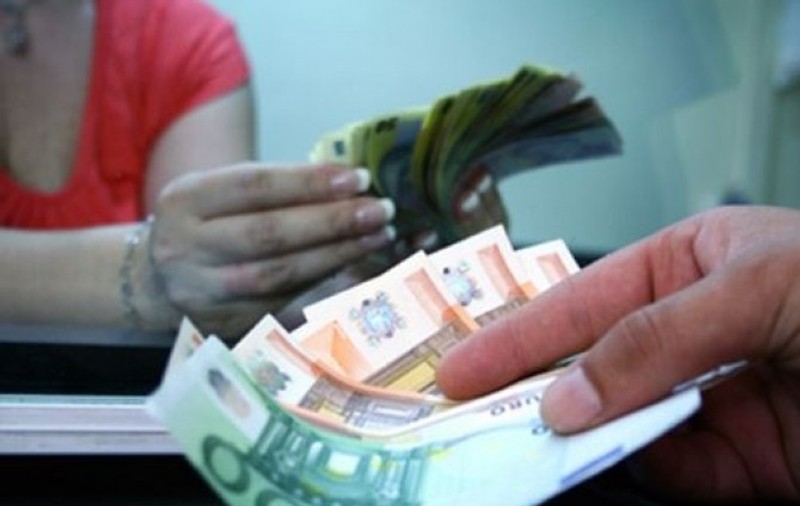 Analiștii financiar-bancari susțin că moneda euro ar putea ajunge la 4,97 de lei, din cauza pandemiei de coronavirus