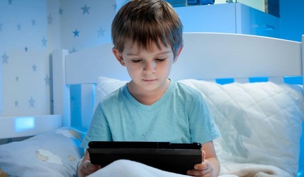 retele socializare, internet, jocuri