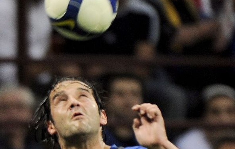 Chivu s-a accidentat şi a fost operat la cap