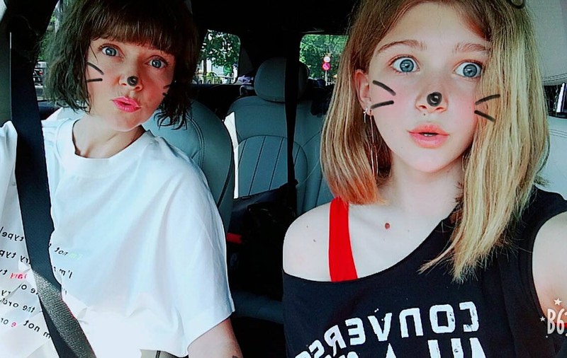Dana Nălbaru le-a arătat tuturor cum atrată plaja din Corfu, unde se relaxează împreună cu familia ei