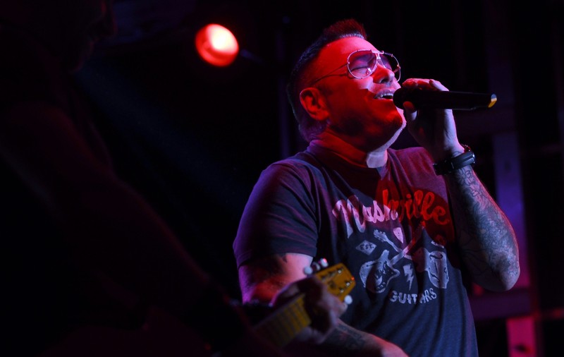 Fostul lider al trupei Smash Mouth a murit. Steve Harwell avea 56 de ani