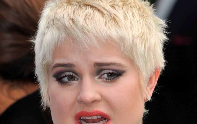 Kelly Osbourne, dependentă de Vicodin de la 17 ani