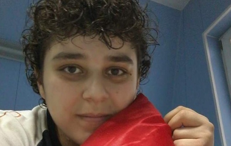 O tânără a fost operată de 53 de ori în ultimii 4 ani după ce s-a infectat într-un spital din România