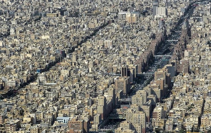 De ce este imposibil ca Teheranul, o metropolă mai populată decât Londra sau New York, să fie „evacuat imediat”