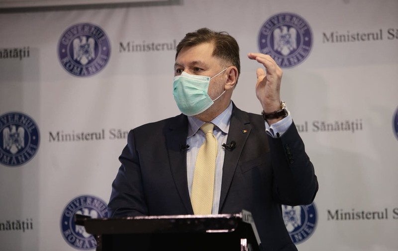 Alexandru Rafila, recomandări pe timp de caniculă: „Lichidele trebuie băute în cantităţi mici şi des”