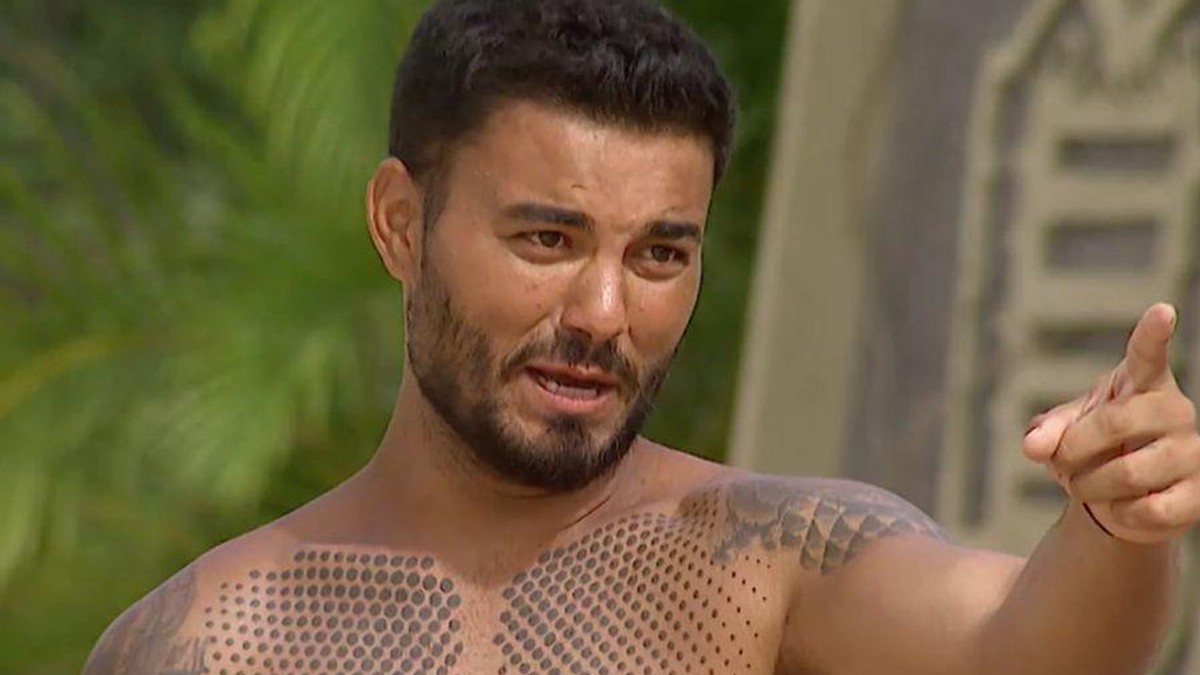 Jador dat afară de la Survivor