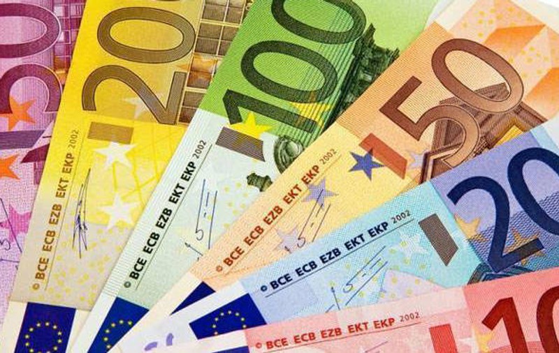 Supraimpozit pe salarii mai mari de 10.000 de lei