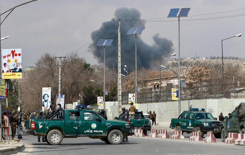 Focuri de armă și explozii în Kabul, în fața ambasadei Irakului